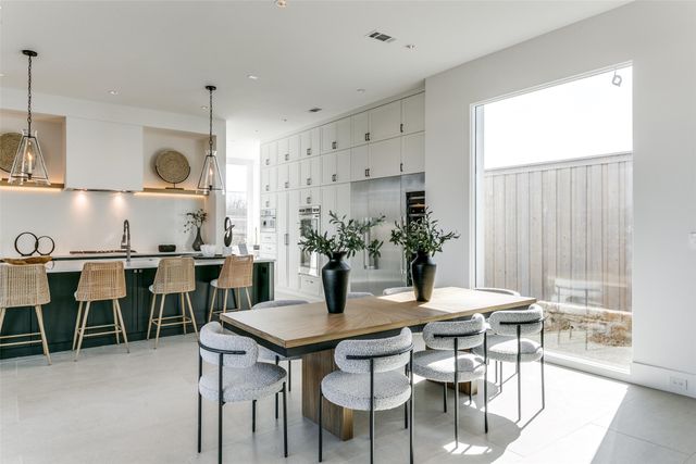 315 Regal Lane, Irving, TX 75039