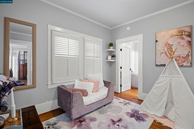 5428 5428 Ruth Ave, Oakland, CA 94601