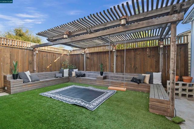 5428 5428 Ruth Ave, Oakland, CA 94601