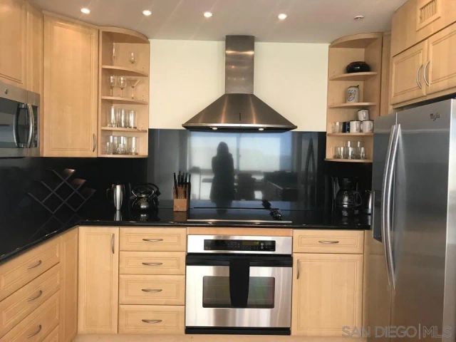 1720 Avenida Del Mundo 602, Coronado, CA 92118