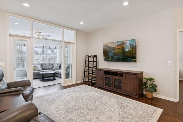 1670 Skywood Lane, Eagan, MN 55122