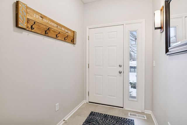 1670 Skywood Lane, Eagan, MN 55122