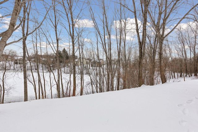 1670 Skywood Lane, Eagan, MN 55122