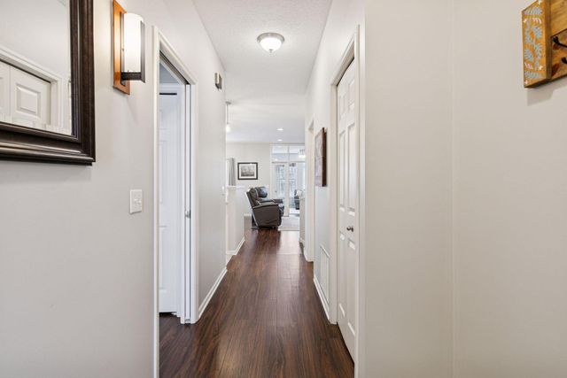 1670 Skywood Lane, Eagan, MN 55122