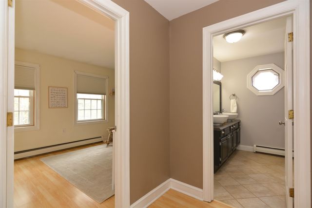 3 Wade Farm Road A, Newmarket, NH 03857