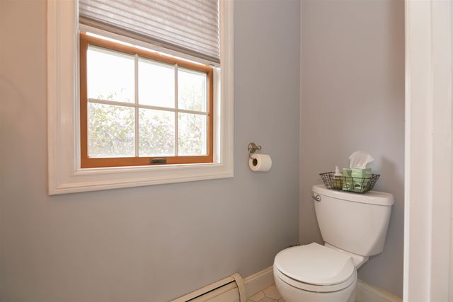3 Wade Farm Road A, Newmarket, NH 03857