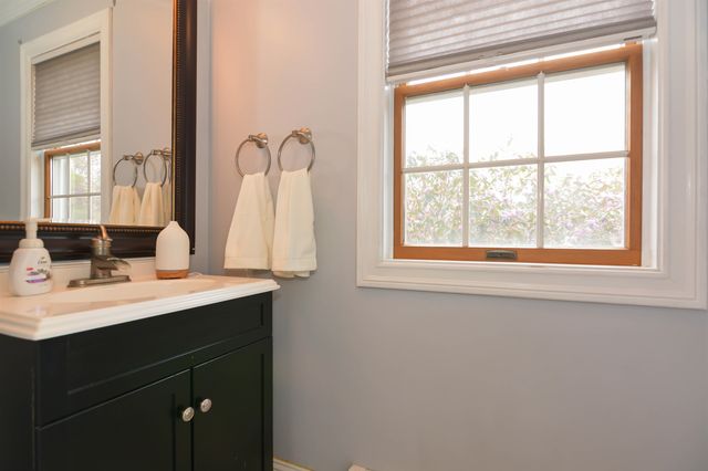 3 Wade Farm Road A, Newmarket, NH 03857