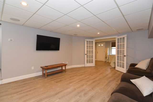 3 Wade Farm Road A, Newmarket, NH 03857