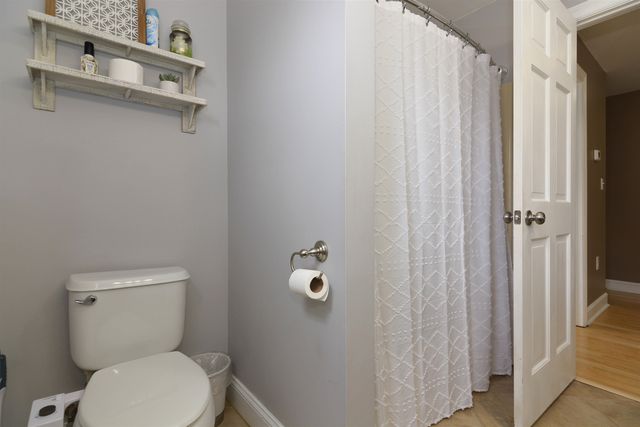 3 Wade Farm Road A, Newmarket, NH 03857
