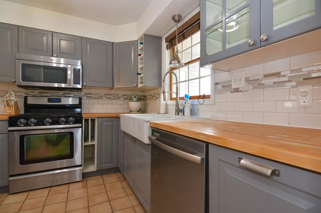 3 Wade Farm Road A, Newmarket, NH 03857