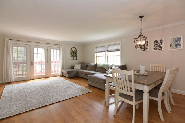 3 Wade Farm Road A, Newmarket, NH 03857