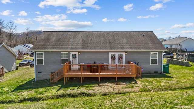 100 Wisteria Lane, Morehead, KY 40351