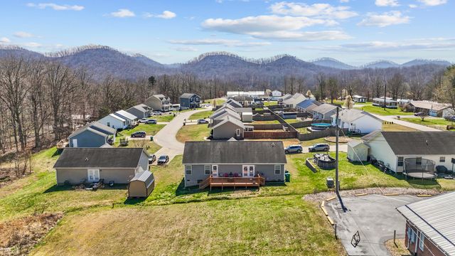 100 Wisteria Lane, Morehead, KY 40351