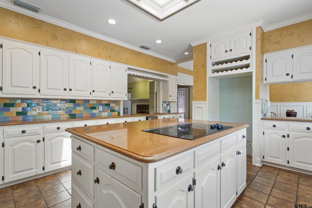 612 Rosemont Place II, Tyler, TX 75701