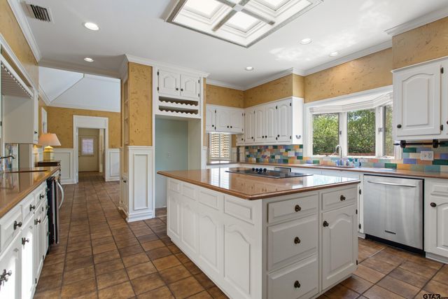 612 Rosemont Place II, Tyler, TX 75701