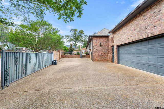 612 Rosemont Place II, Tyler, TX 75701