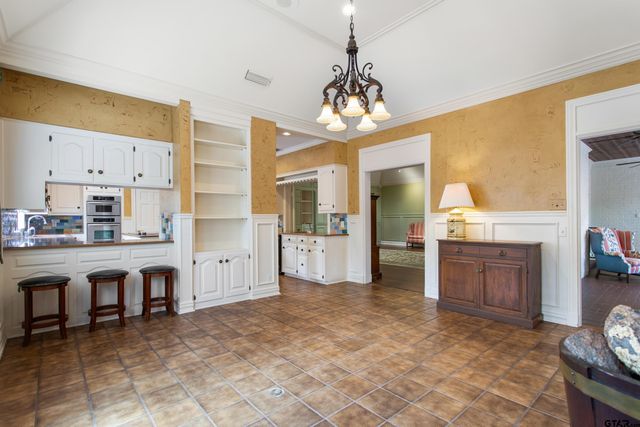 612 Rosemont Place II, Tyler, TX 75701