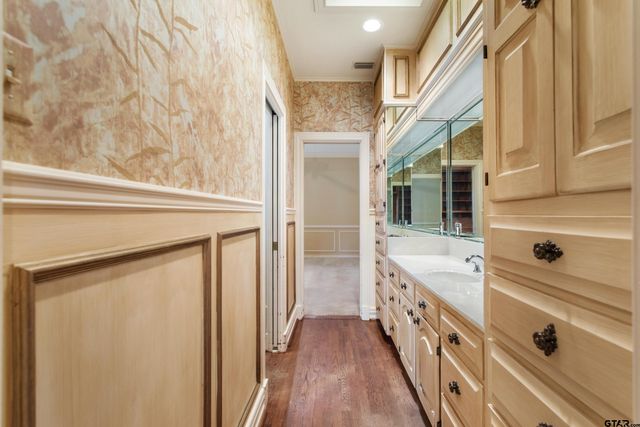 612 Rosemont Place II, Tyler, TX 75701