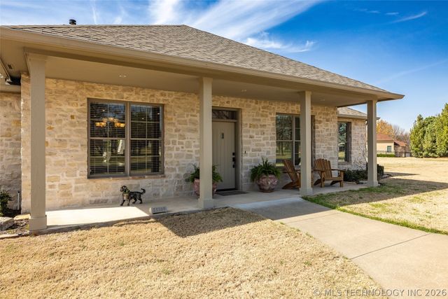 33389 S Coves Drive, Afton, OK 74331