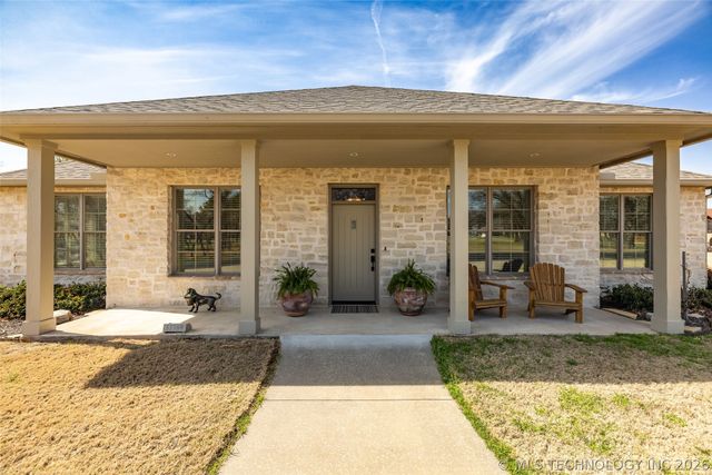 33389 S Coves Drive, Afton, OK 74331