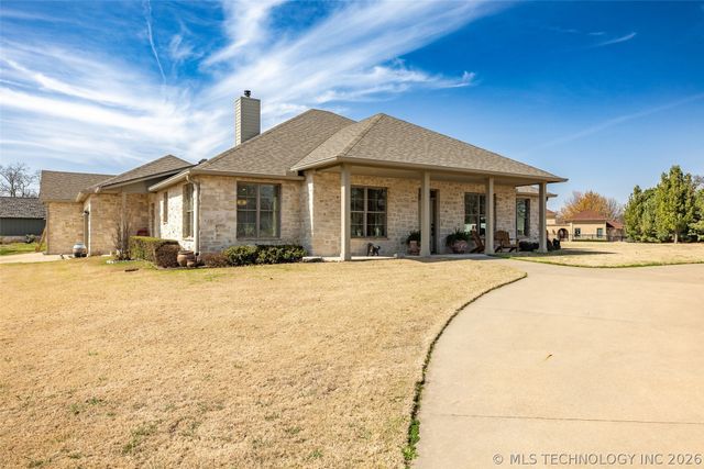 33389 S Coves Drive, Afton, OK 74331