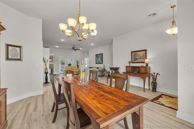 33389 S Coves Drive, Afton, OK 74331