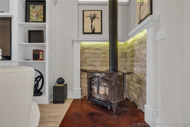 33389 S Coves Drive, Afton, OK 74331