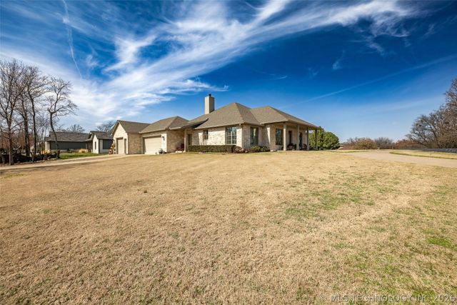 33389 S Coves Drive, Afton, OK 74331