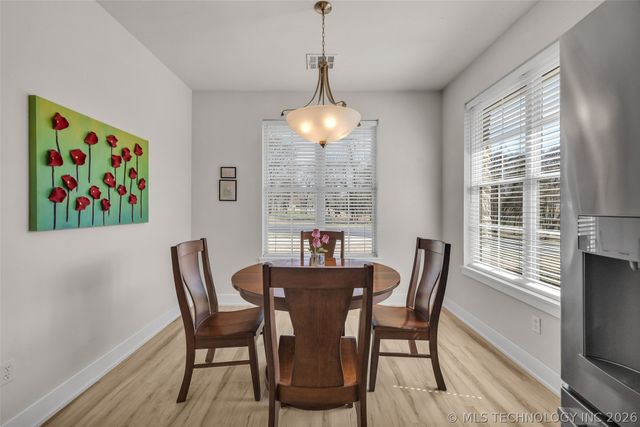 33389 S Coves Drive, Afton, OK 74331