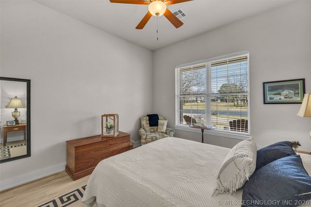 33389 S Coves Drive, Afton, OK 74331