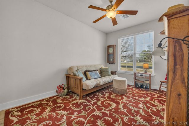 33389 S Coves Drive, Afton, OK 74331