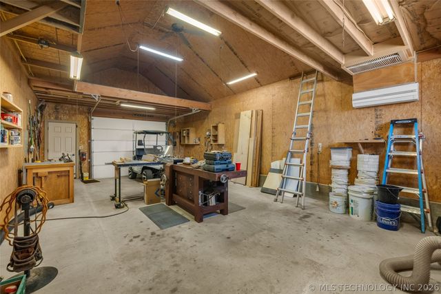 33389 S Coves Drive, Afton, OK 74331