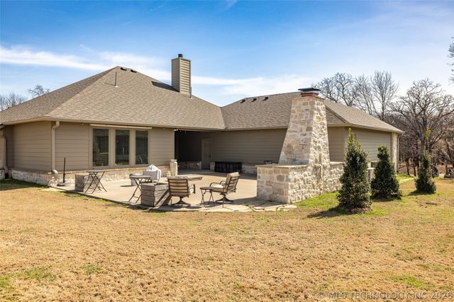 33389 S Coves Drive, Afton, OK 74331