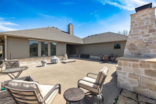 33389 S Coves Drive, Afton, OK 74331