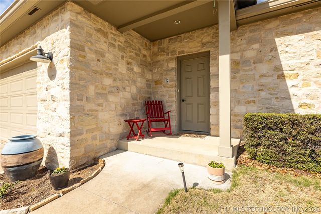 33389 S Coves Drive, Afton, OK 74331