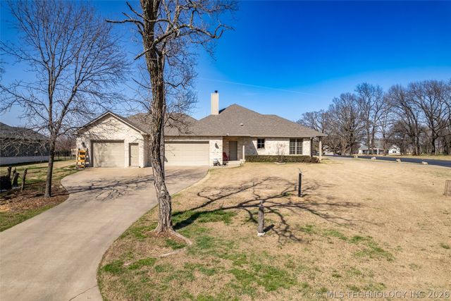 33389 S Coves Drive, Afton, OK 74331