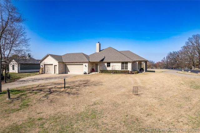 33389 S Coves Drive, Afton, OK 74331