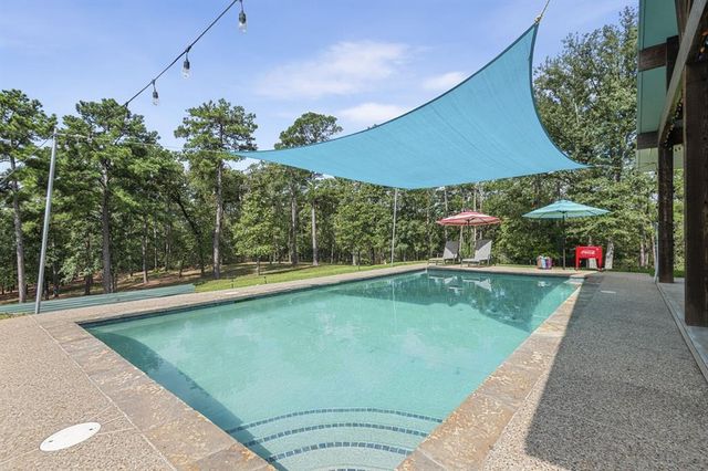 794 County Road 3345, Colmesneil, TX 75938