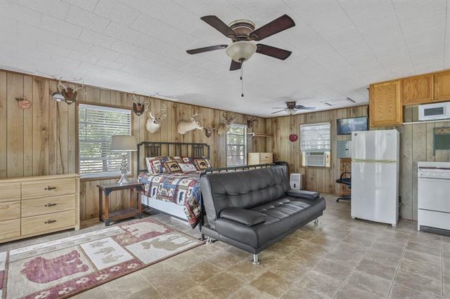 794 County Road 3345, Colmesneil, TX 75938