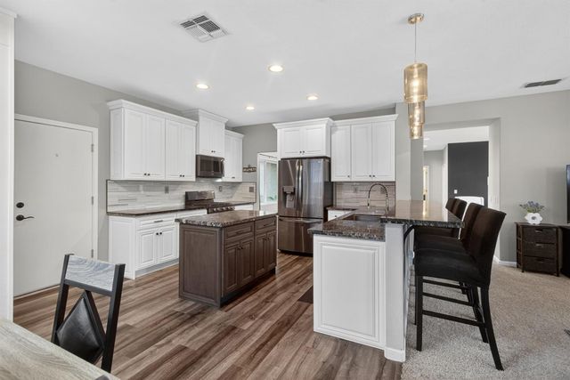 2695 3rd St, Lincoln, CA 95648