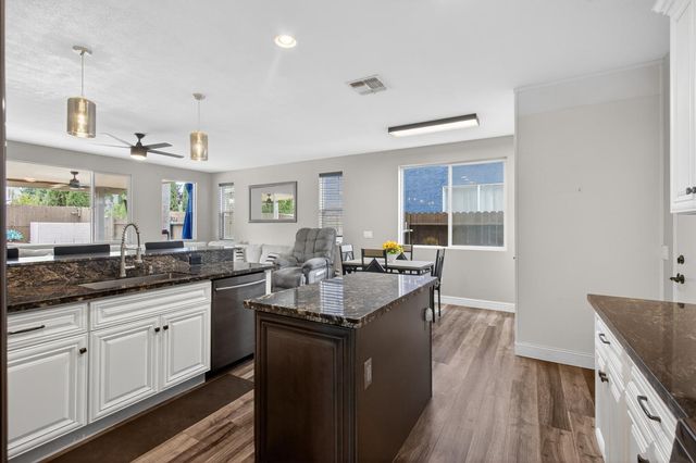 2695 3rd St, Lincoln, CA 95648
