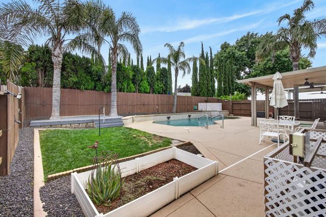 2695 3rd St, Lincoln, CA 95648
