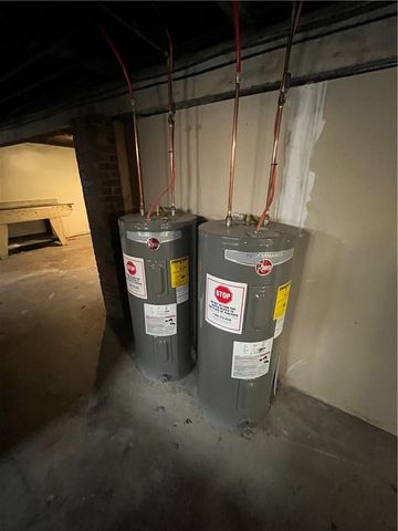 227 Maytide Street, Carrick, PA 15227