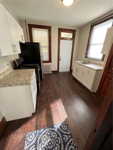 227 Maytide Street, Carrick, PA 15227