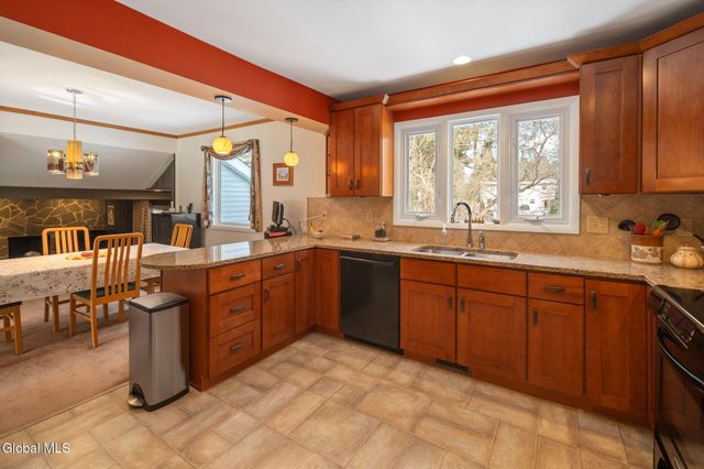 751 Carlton Road, Clifton Park, NY 12065