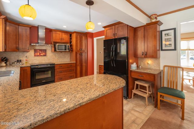 751 Carlton Road, Clifton Park, NY 12065