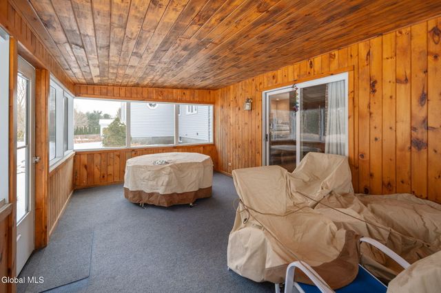 751 Carlton Road, Clifton Park, NY 12065