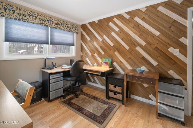 751 Carlton Road, Clifton Park, NY 12065