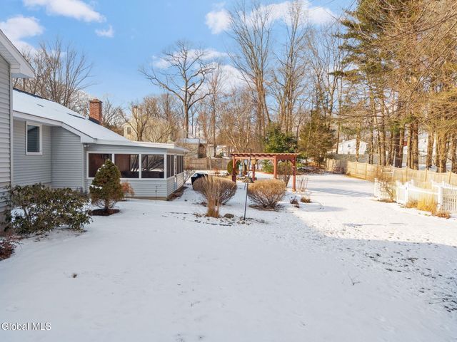 751 Carlton Road, Clifton Park, NY 12065