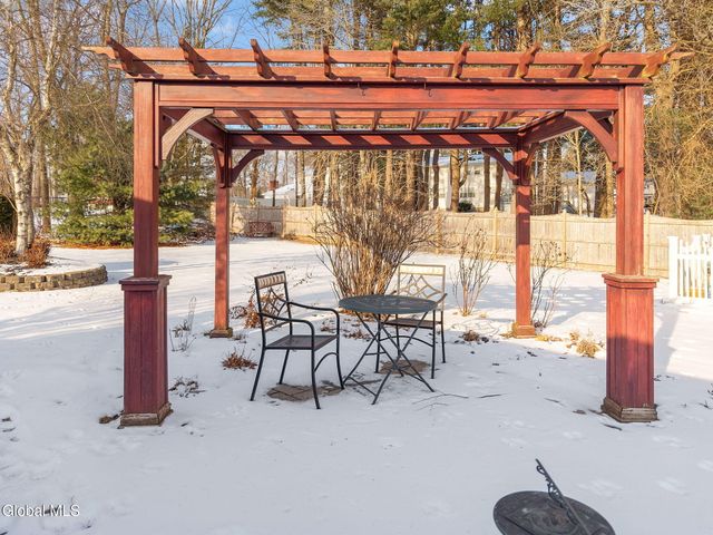 751 Carlton Road, Clifton Park, NY 12065